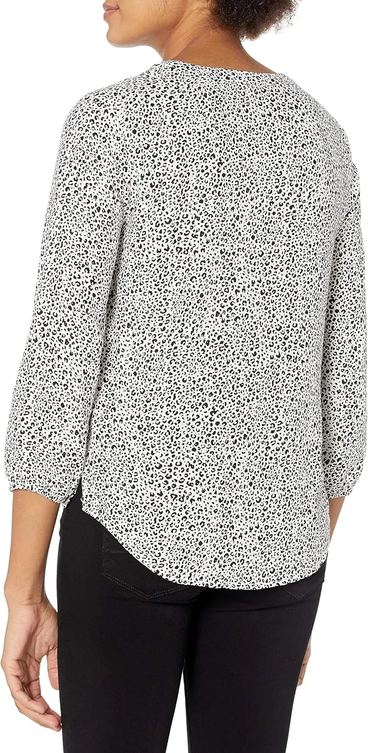 Amazon Essentials Women's 3/4 Sleeve Button Popover Shirt, Loose-Fit V-Neck Blouse