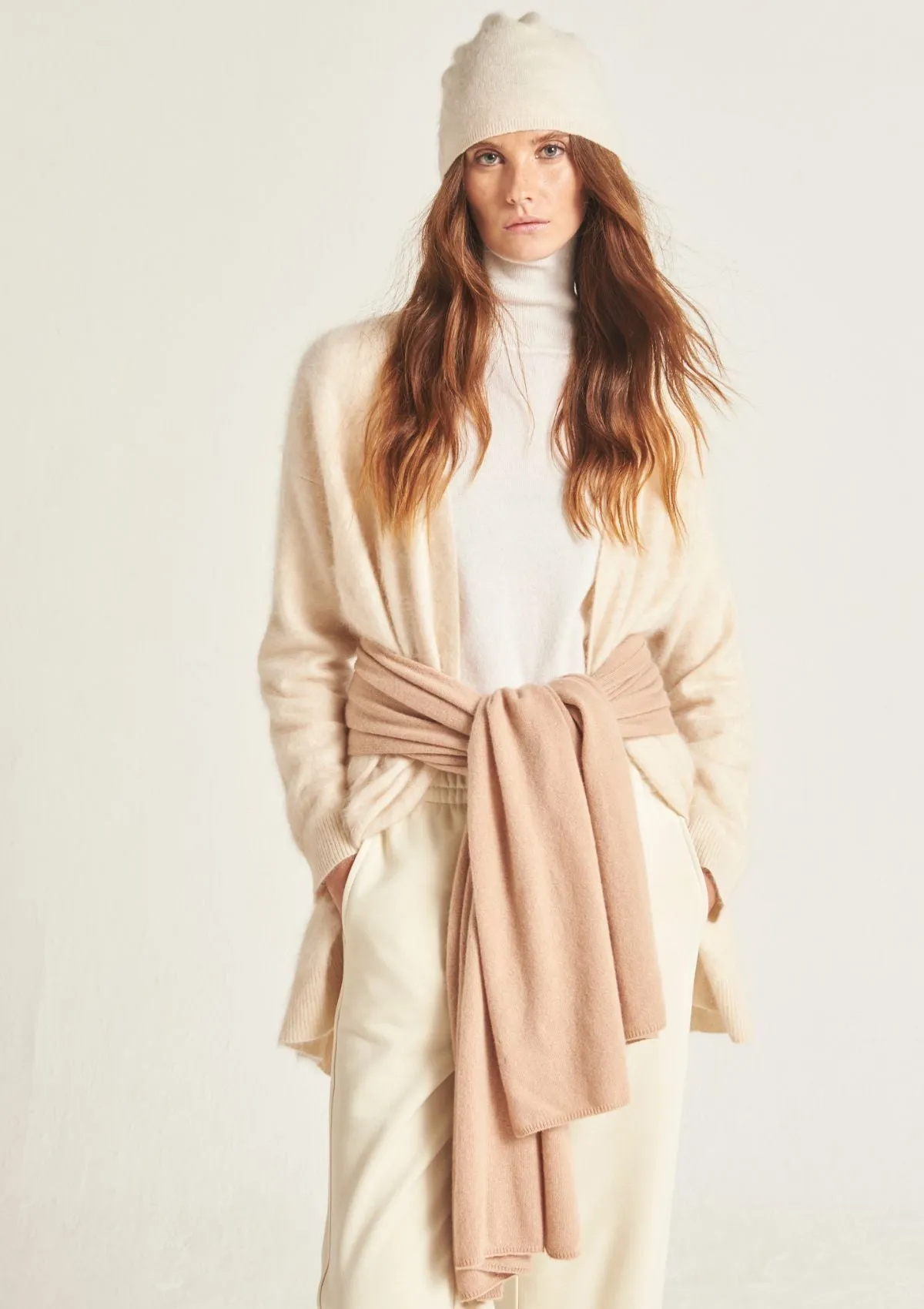 Brushed Cashmere Cardigan in Porcelain