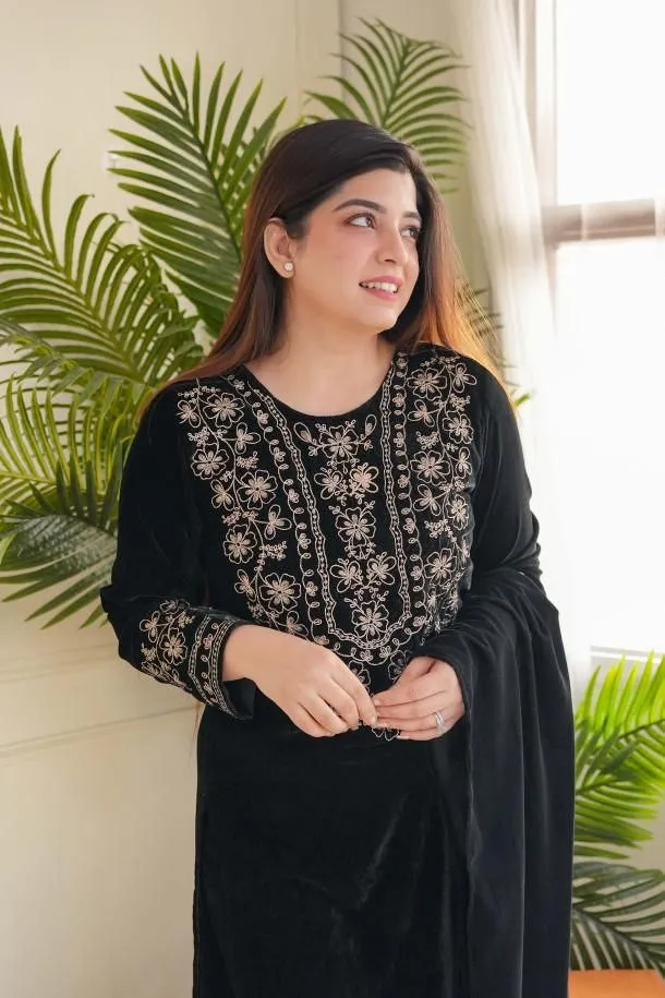 Luxurious Ramzan Special Shanya Pure Velvet Suit Set in Black with Delicate Embroidery
