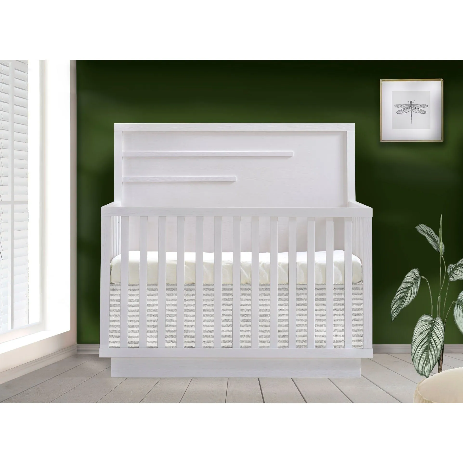 Natart Como 5-in-1 Convertible Crib with Horizontal Moulding