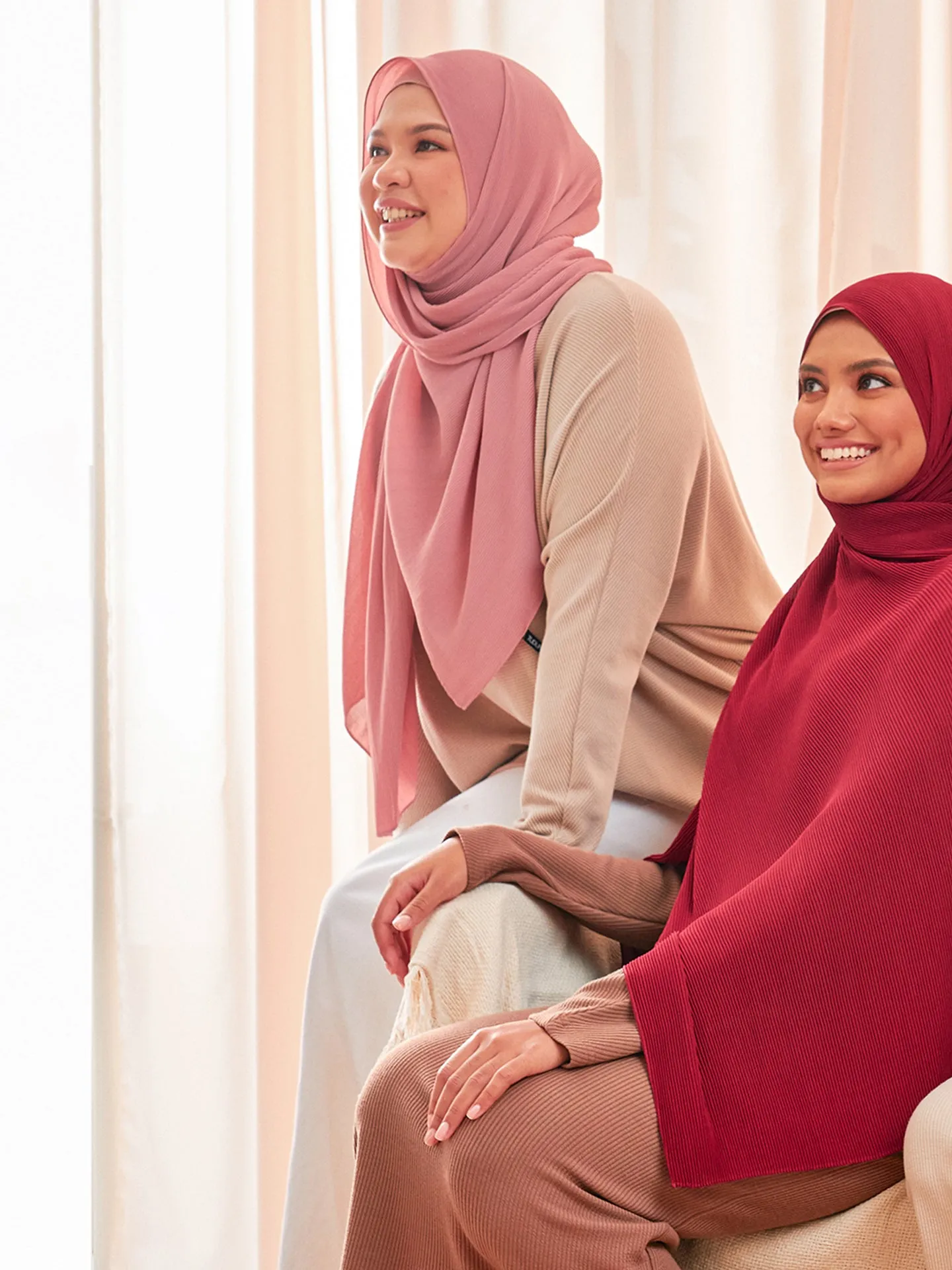 Naura Pleats